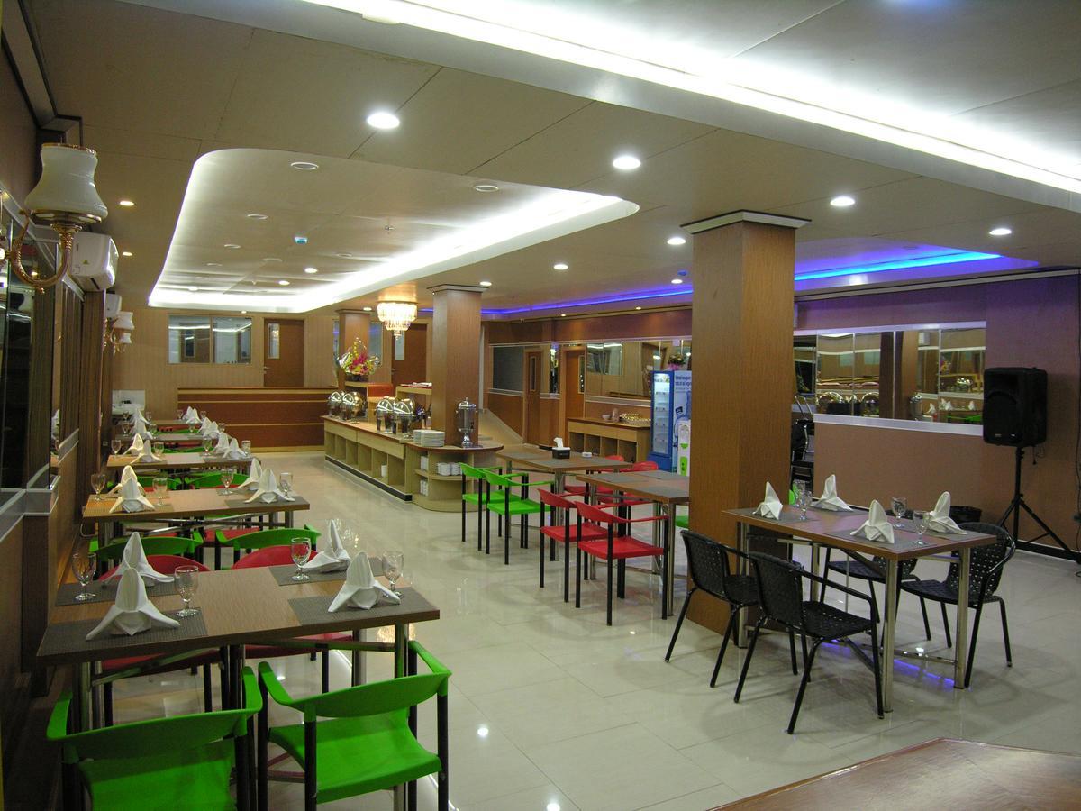 Hotel Delima Banjarmasin  Exterior foto